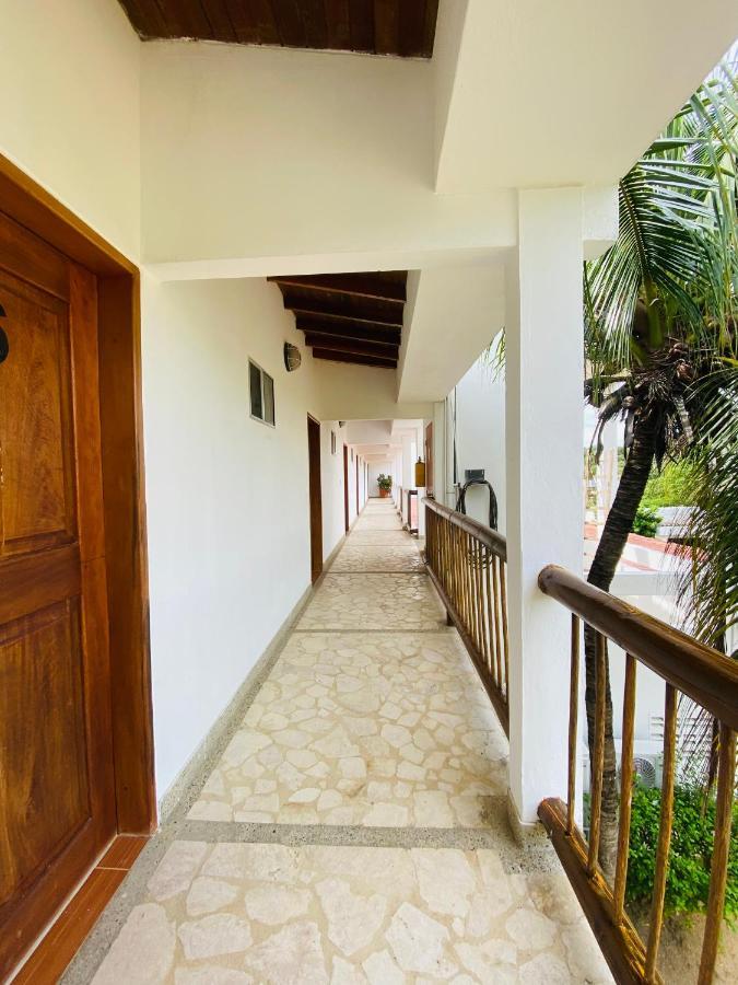 Hotel Costa Linda Толу Екстер'єр фото