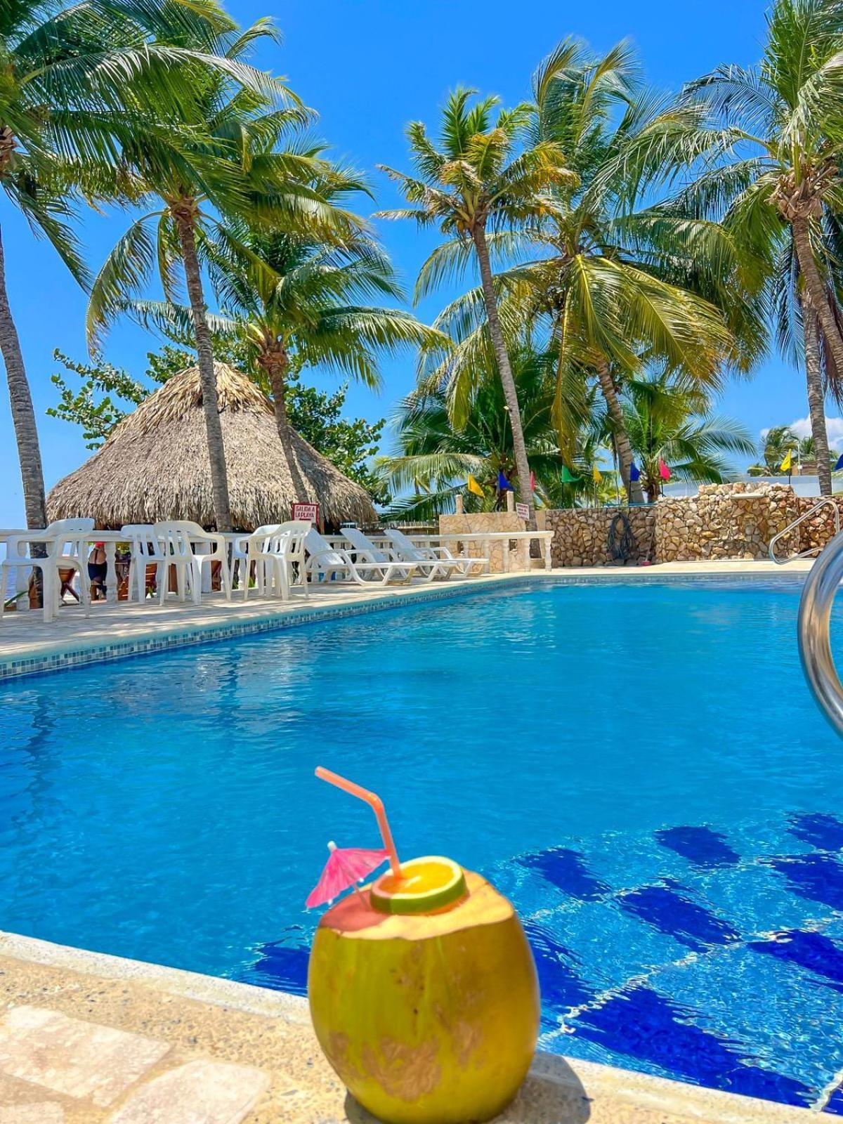 Hotel Costa Linda Толу Екстер'єр фото